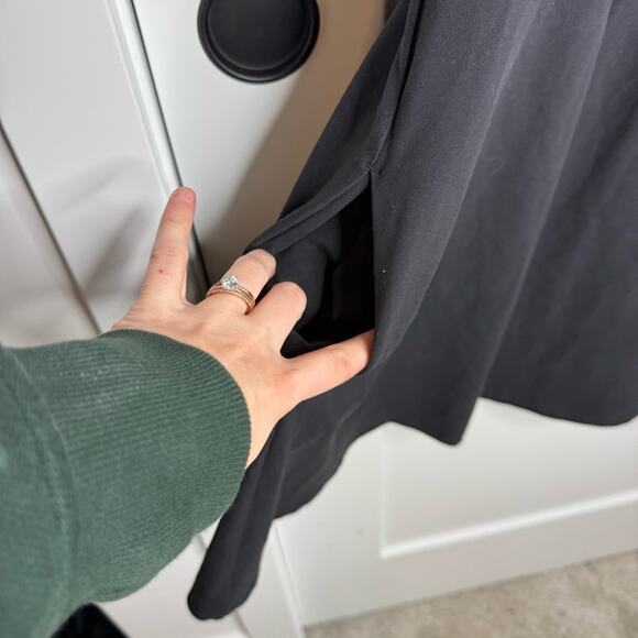 Athleta Conscious Dress Black Tank Pockets Stretch Mini Active Size Medium - Picture 3 of 8